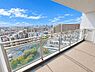 その他：バルコニーからの眺めです。日当たり良好！近くに視界を圧迫する建物がないので、とても明るく開放感があります♪
