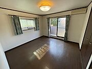 主寝室 約８帖