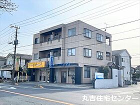 エトワール大沼 202 ｜ 埼玉県春日部市大沼５丁目62（賃貸マンション1LDK・2階・42.75㎡） その1