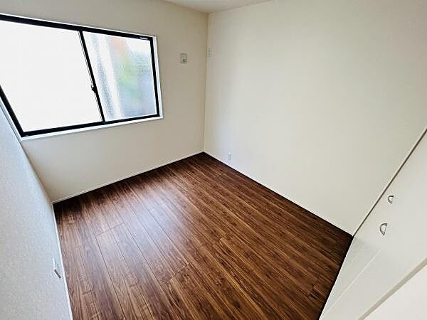 洋室を拡大表示