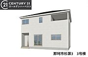シンプルな外観デザインがすっきりとした印象を与えます。大きめの窓が開放感を感じさせます。バルコニー付きで使い勝手も考えられた住まいです。白を基調とした色合いが明るい雰囲気を演出しています。