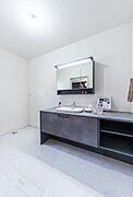 「快適なサニタリー空間」スタイリッシュでデザイン性の高いサニタリー空間です。