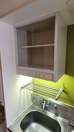 食器棚あり。