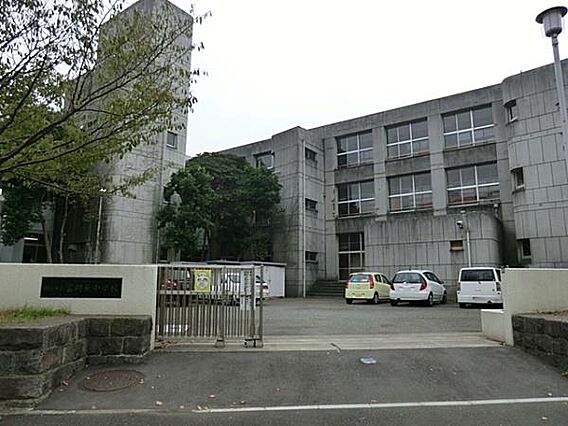 横浜市立富岡東...