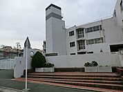 横浜市立川和中学校まで1687m