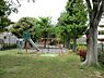 周辺：三田第六公園まで1161m、特殊な形のうんていがあり、ぶら下がったり腕の力だけで移動したり、大人も筋トレができそうです。すべり台・ブランコ・鉄棒あり