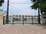 横浜市立東中田小学校まで569m、創立昭和43年4月　自らかがやく　ともにかがやく