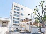 横浜市立獅子ケ谷小学校まで354m