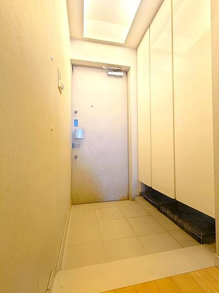 玄関を拡大表示