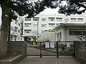 横浜市立二俣川小学校まで1262m