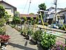 周辺：東名下公園 （旧 東名宿河原第3公園）まで1030m、小さな公園ですが、ブランコ、鉄棒、砂場などがあります。