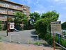 周辺：葉積の風公園まで904m、目玉はこの複合遊具城壁版　スプリング遊具は馬とブルドーザーがあります