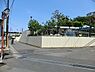 周辺：川井宿保育園まで348m、緑に囲まれた自然豊かな教育環境下、豊かな感性と自主性に富む意欲的な子を育てます。