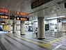 周辺：伊勢佐木長者町駅(横浜市営地下鉄 ブルーライン)まで823m、レトロな雰囲気が漂う賑やかな街　伊勢佐木長者町商業施設や飲食店が充実しているのでお買い物や外食に困らない環境