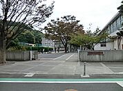 横浜市立間門小学校まで800m