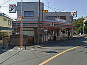 セブンイレブン古市場店まで1070m、コンビニも揃っています