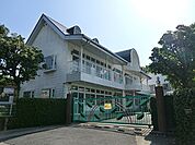 岡津幼稚園まで577m