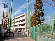 横浜市立六角橋中学校まで255m
