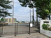 藤沢市立明治小学校まで802m