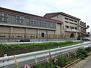 町田市立忠生中学校まで2074m