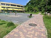 戸塚公園まで587m