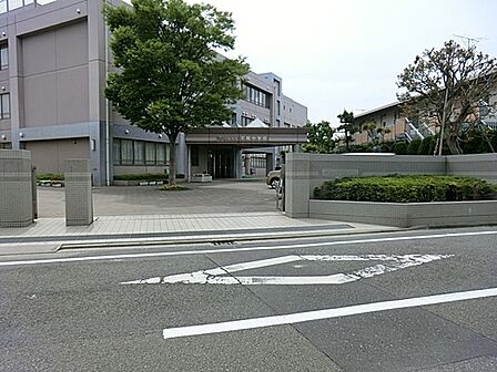 川崎市立平間中学校まで1085m