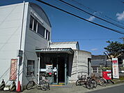 伏見桃山西尾郵便局まで360m