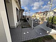 玄関横の庭