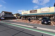 ハッピー六原三室戸店まで449m