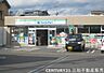 周辺：ファミリーマート四条通梅津店まで560m、営業時間：24時間営業