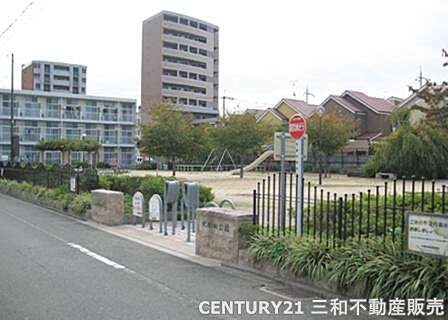 比輪田公園まで815m
