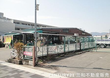 業務スーパー太秦店まで583m、営業時間:9:00~21:00■駐車場・自転車・バイク利用可■近隣に京都銀行・セブンイレブン・ダイソー・自動車教習所有