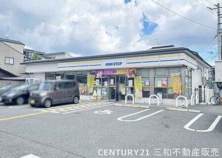 ミニストップ太秦一ノ井町店まで163m、営業時間:24時間営業■駐車場・自転車・バイク利用可■京福「太秦広隆寺」駅近辺■近隣に太秦映画村・幼稚園有