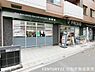 周辺：フレスコ西院店まで914m、営業時間：24時間営業■自転車利用可！■新鮮野菜からお弁当、日用品までお買い求めいただけます■サッカー台にレンジ有！