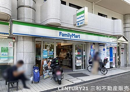 ファミリーマート堀川中立売店まで96m、営業時間:24時間営業■自転車・バイク利用可■堀川通り面す■近隣に京都中央信用金庫・スギ薬局・ライフ有