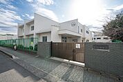 スミレ幼稚園まで280m、スミレ幼稚園