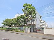 横浜市立桂台中学校まで400m、横浜市立桂台中学校