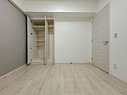 全居室にはクローゼットを完備！普段使いのお洋服や小物はもちろん、季節物のお洋服などもしっかりと整理整頓おしまい頂けます。