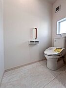 いつも綺麗に清潔に！ウォッシュレット付きトイレです。