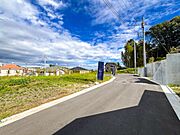 ふりそそぐ陽射しと開放的な空間形成。青空を背景に更なる美しさを醸す佇まい。