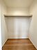 収納：【Walk-in closet】  収納量豊富なウォークインクローゼット設置しました。衣類だけでなく、箱物や思い出の品、季節物もたっぷり収納できるので、居住空間をより広く有効活用することができスッキリ