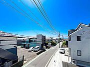 遮るものの無い開放的な眺望です。目線もあまり気にならず、気持ちの良い眺望です。