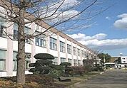 綾瀬市立綾北中学校まで1759m