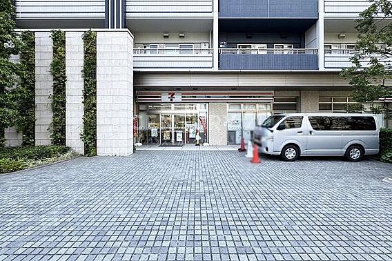 建物1階テナン...