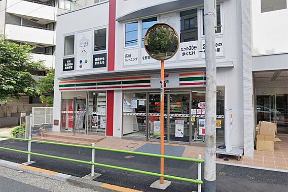 セブンイレブン...