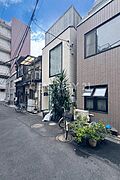 建物外観／インバウンド需要の高い浅草エリアの商業地、現在は宿泊施設運営中です。