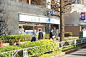 ローソン代々木西参道店まで260m