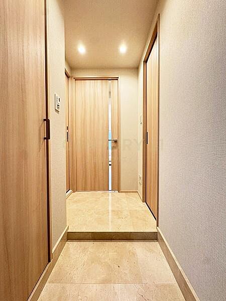 玄関を拡大表示