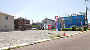 スーパー、ドラッグストアも近くて便利