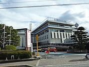 富田林市役所まで893m